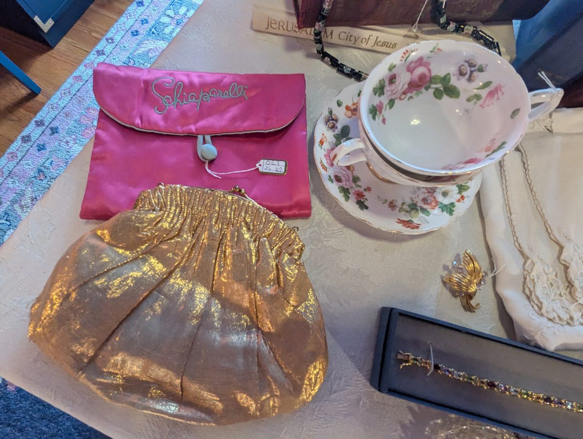 Schiaparelli, gold lamé & roses